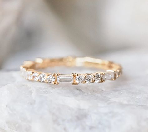 Tw 125, Minimalist Wedding Rings, Alternative Wedding Bands, Gold Color Ring, Romantic Jewellery, Engagement Band, Trendy Ring, Wedding Band Sets, Eternity Wedding Band