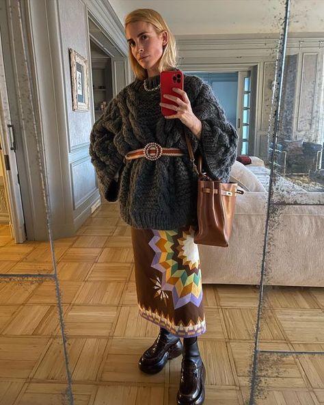 Blanca Miró Scrimieri on Instagram: "Ponchos, long coats, thick knits, boots, beanies and scarfs. What I love about winter, it’s always so playful 🤳" Blanca Miro Home, Winter Women Outfits 2024, Blanca Miro Style, Knitted Dress Outfit, Fashion Souls, Celebrity Style Inspiration, Stylish Winter Outfits, Scarf Outfit, Petite Style