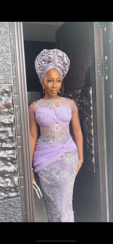 Aseobi Design, Straight Gown, Latest Lace Styles, Aso Ebi Lace Styles, Princess Evening Dress, Nigerian Outfits, Ankara Dress Designs, Nigerian Dress, Stylish Naija