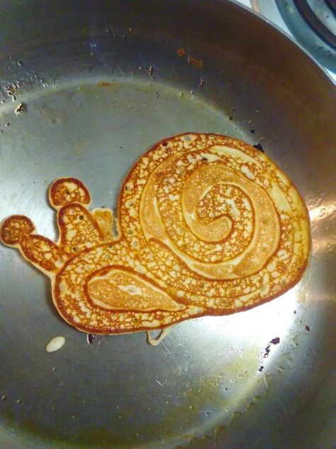 Snail pancakes! Snail Pancakes, Cute Food, Pancakes, Queen