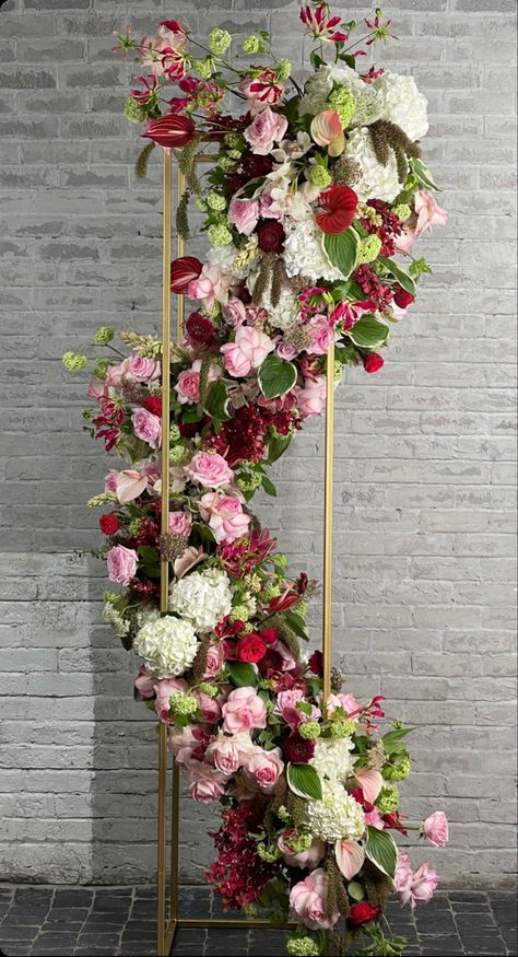 Podium Flowers, Altar Flower Arrangements, Standing Decorations, Event Flower Arrangements, Candelabra Flowers, Diy Backdrop Stand, Tall Flower Arrangements, Floral Stand, Floral Archway