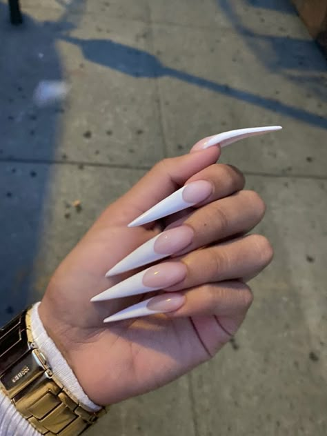 Long White Stiletto Nails, Long Pointy Nails Designs, White Stilleto Nails Designs, White Stelito Nails, Long Nail Designs Stilettos, Pink And White Stiletto Nails, White Stiletto Nails Design, French Tip Nails Stiletto, Long Stilleto Nails Design