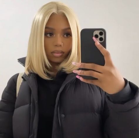 Long Blonde Bob Black Women, Blonde Bangs Black Women, Short Blonde Wigs For Black Women, Blonde Bob Black Women, Blonde Bob With Bangs, Blonde Bangs, Straight Weave Hairstyles, Blonde Hair Looks, Flat Iron Hair Styles