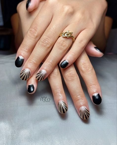 art deco, black, gold, half moons, nail art, short nails Art Deco Gel Nails, Black Art Deco Nails, Art Deco Manicure, Half Chrome Nails, Art Deco Nails Gatsby, 1920s Nails Roaring 20s, 1920 Nails, Roaring 20s Nails, Gatsby Nails 1920s