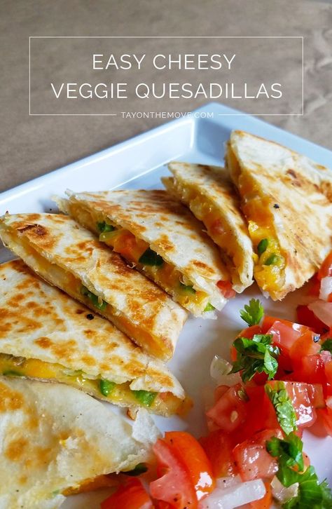 Veggie Quesadilla Recipes, Vegetarian Quesadillas Recipes, Veggie Quesadillas, Veggie Quesadilla, Quesadilla Recipes Easy, Vegetarian Quesadilla, God Mat, Easy Cheesy, Meatless Meals