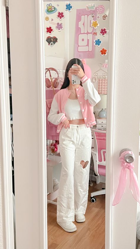 Pink Ootd Aesthetic, Girly Pink Outfits, Candycore Aesthetic Outfits, Pink And White Outfit Ideas, V Day Outfit, Pink And White Outfit, Softgirl Outfits, Pink Ootd, Girly Style Outfits