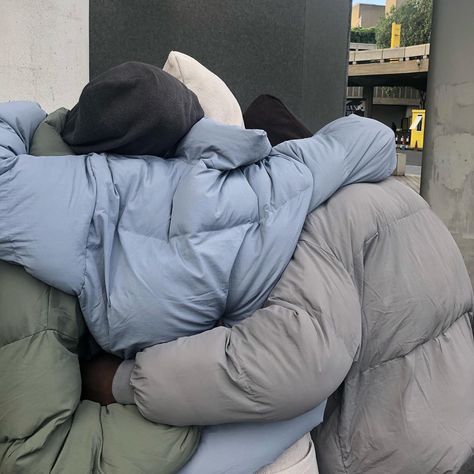 COLD LAUNDRY on Instagram: “Pre shoot cuddles �🥶” Friends Hugging, 사진 촬영 포즈, Physical Touch, Easy Style, Winter Aesthetic, Teenage Dream, Winter Time, Dream Life, Vision Board