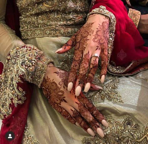 Pakistani Mehndi Designs, Wedding Henna Designs, Cute Henna Designs, Henna Inspo, Simple Henna Tattoo, Modern Henna Designs, Latest Henna Designs, Bridal Henna Designs, Henna Style