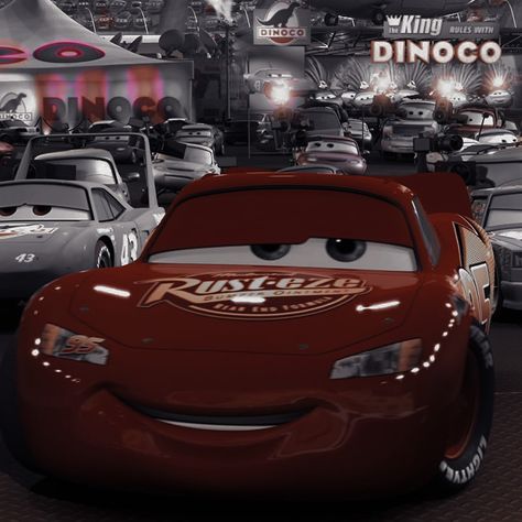 Lightning Mcqueen Icon, Mcqueen Icon, Couple Cars, Lightning Mcqueen Videos, Cars The Movie, Car Movie, Disney Cars Wallpaper, Disney Cars Movie, Lighting Mcqueen