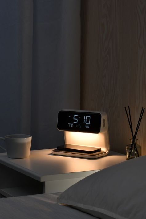 Lose the cables and enjoy an organized setup that looks amazing on any desk, nightstand, or countertop. The soft night light accompanies you a peaceful night. When the first rays of sunlight spill to the window in the morning, the pleasant alarm bell gently wakes you up to embrace a beautiful day. Early Alarms Aesthetic, Early Morning Alarm Clock Aesthetic, 5am Clock Aesthetic, Night Desk Aesthetic, Night Lamps Bedroom, Early Alarm Clock Aesthetic, 5 Am Alarm Clock Aesthetic, 5am Aesthetic Clock, 5am Alarm Clock Aesthetic