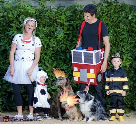 Monster Truck Family Costume, Fireman Family Costume, Family Firefighter Halloween Costumes, Family Firefighter Costumes, Firefighter Family Costume, Halloween Classroom Crafts, Costume Last Minute, Last Minute Costume Ideas, Dad Costume