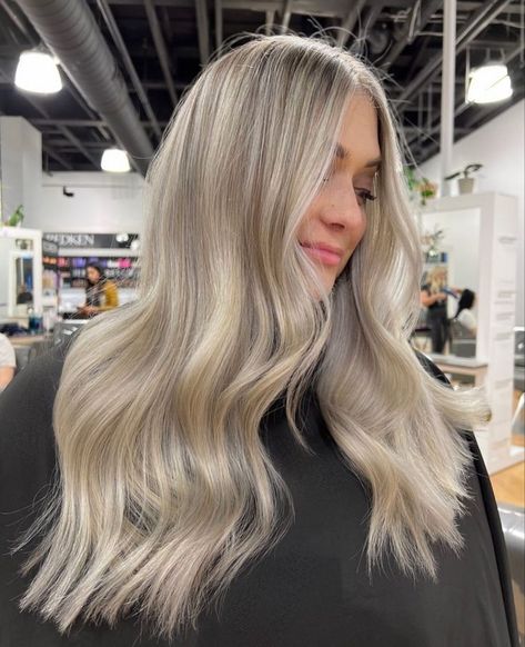 Low Light Ash Blonde, Blended Ashy Blonde, Muted Ash Blonde Hair, Icy Blonde Hair Brown Eyes, Ashy Blonde Long Hair, White Ashy Blonde Hair, Ashy Blonde Vs Warm Blonde, Bright Dimensional Blonde Hair, Lived In Ash Blonde Balayage