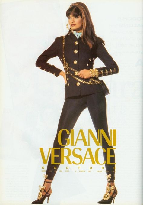 Versace 1992 90s Fashion Women 1990s, Gianni Versace Dress, Gianni Versace 90s, Versace 90s, Fashion Guys, Fashion 1990s, Nadja Auermann, Versace Vintage, 90s Fashion Women