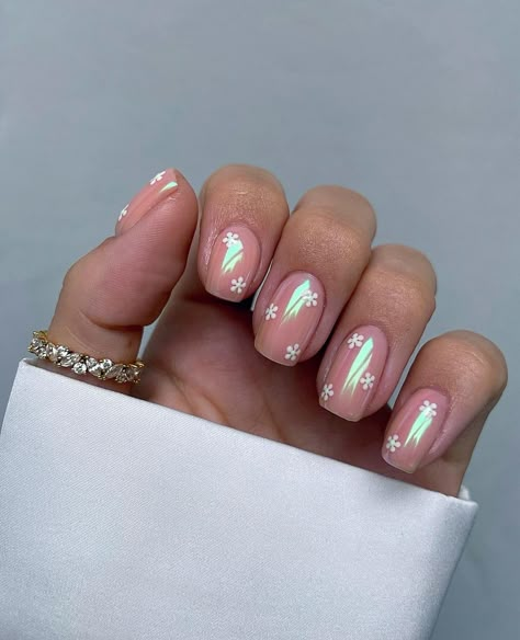 Daisy Nails, Simple Gel Nails, Flower Nail Designs, Pearl Nails, Trendy Nail Design, Short Nail Designs, Pink Acrylic Nails, Pastel Nails, Floral Nails