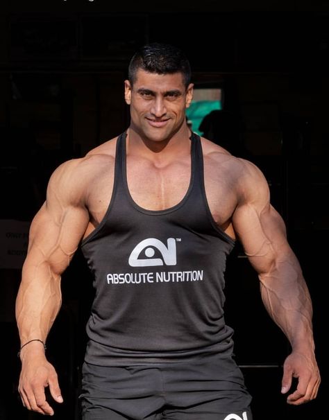 Bodybuilders Men, Big Muscles, Big Guys, Men's Muscle, Oh Yeah, Muscular Men, Attractive Guys, South Asia, Body Mods