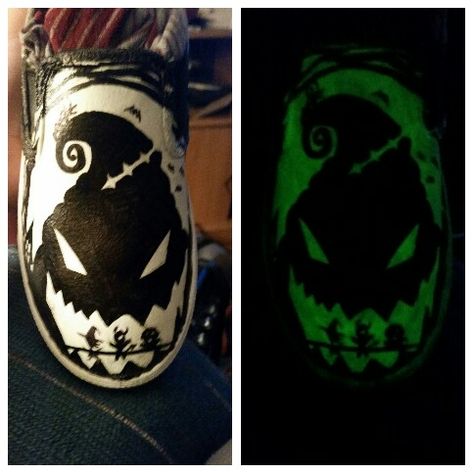 Oogie Boogie Shoes, Boogie Shoes, Cool Shoes, Christmas Shoes, Shoe Ideas, Oogie Boogie, Fabric Markers, Custom Shoes, Painting Projects