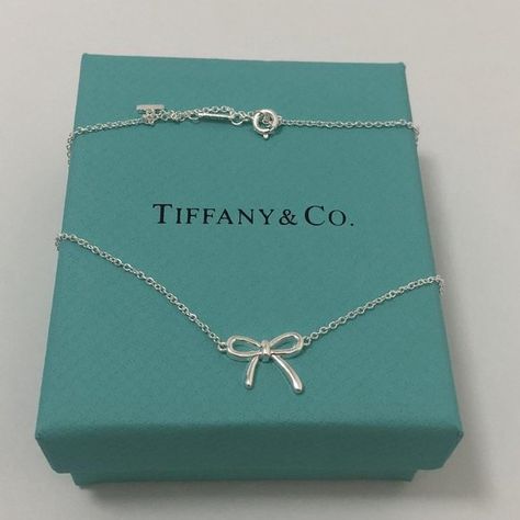 Tiffany Sterling Silver Small Bow Pendant Tiffany And Co Bow Necklace, Tiffany N Co Necklace, Pretty Necklaces Silver, Tiffany Bow Necklace, Tiffany And Co Jewelry Necklace, Collar Tiffany & Co, Tiffany & Co, Necklace Tiffany And Co, Tiffany And Co Bracelet