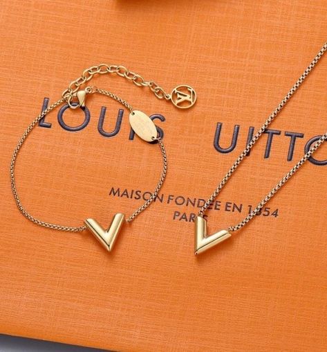 #fashion #aesthetic #jewelry #lv #chain #locket #accessories Lv Jewelry, Louis Vuitton Necklace, Louis Vuitton Bracelet, New Coming, Louis Vuitton Collection, Gucci Jewelry, Dior Jewelry, Cheap Jewelry, Gorgeous Jewelry