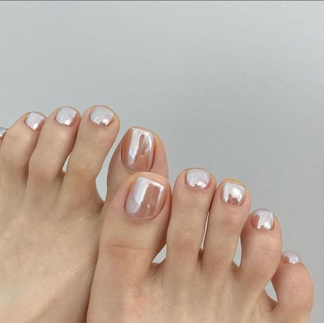 Feet Nail Design, Summer Pedicure, Pedicure Ideas, Gel Toe Nails, Toe Nail Color, Hello Nails, Pedicure Designs, Simple Gel Nails, Effortless Beauty