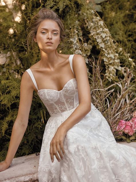 lihi-hod-wedding-dresses-fall2021-12 Wedding Dress Tea Length, Lihi Hod Wedding Dress, Wedding Dress Silk, Lihi Hod, White Blossom, Wedding Inspirasi, Boda Mexicana, Dresses Fall, Wedding White