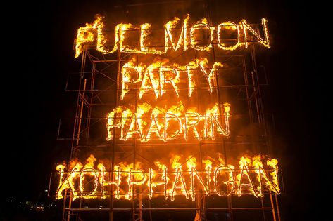 How To Plan a Trip To Thailand’s Full Moon Party Full Moon Party Thailand, Thai Beach, Koh Samui Hotel, Maya Bay, Trip To Thailand, Koh Phi Phi, Thai Islands, Full Moon Party, Mountain Landscapes