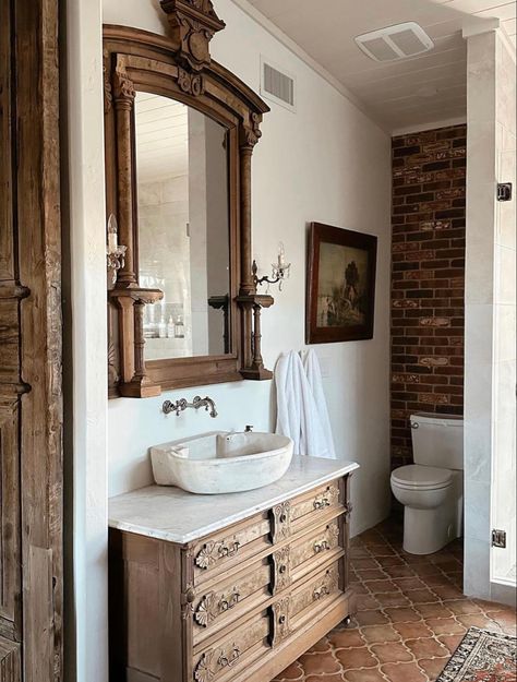 Diy Faux Brick Wall, Spanish Bathroom, Mediterranean Bathroom, Vintage Porch, 2 House, Faux Brick Walls, Faux Brick, Spanish Style, Bathroom Styling