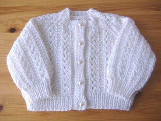 Free Knitting Patterns Uk, Baby Cardigan Knitting Pattern Free, Baby Cardigan Pattern, Baby Sweater Patterns, Baby Sweater Knitting Pattern, Baby Boy Knitting, Knitted Baby Cardigan, Knit Baby Sweaters