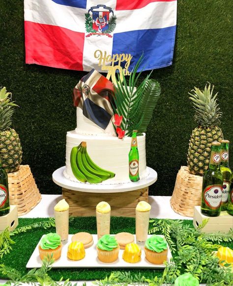 Dominican Party Decoration, Dominican Republic Theme Party Ideas, Dominican Christmas, Dominican Republic Cake, Dominican Food Buffet, Dominicano Recipes, Dominican Food, Dominican Republic, Family Reunion