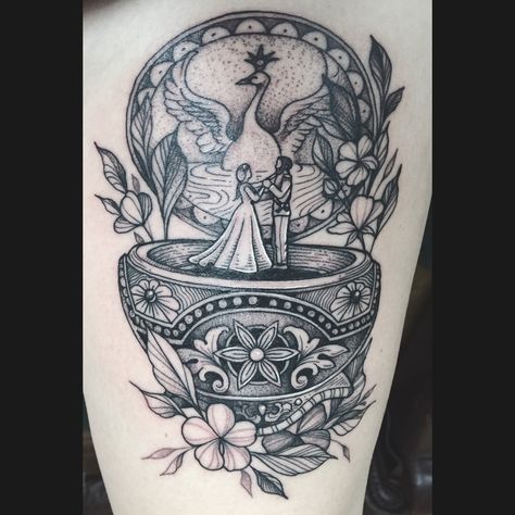 Anastasia's Music Box Tattoo Anastasia Music Box Tattoo, Music Box Drawing, Anastasia Tattoo Ideas, Anastasia Tattoo Disney, Music Box Tattoo, Anastasia Tattoo, Victorian Tattoo Ideas, Victorian Tattoo Vintage, Broadway Tattoos