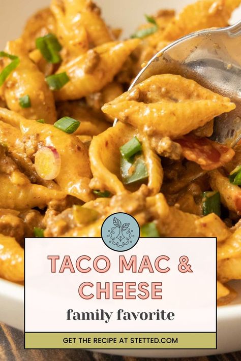 Everyone loves taco mac and cheese, featuring cheesy pasta and your favorite taco seasonings. Leftovers are equally delicious! https://www.stetted.com/queso-mac/ Mexican Mac And Cheese, Cheesy Taco Pasta, Taco Mac, Taco Mac And Cheese, Southern Pecan Pie, Ground Turkey Tacos, Taco Pasta, Turkey Tacos, Pudding Cookies