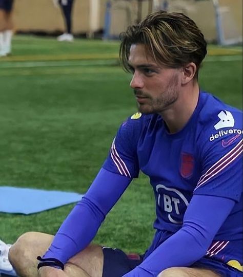 Jack Grealish Hair, England Football Players, Handsome Football Players, Football Motivation, Hot Football Players, Jack G, Cute Football Players, Handsome Jack, England Football Team