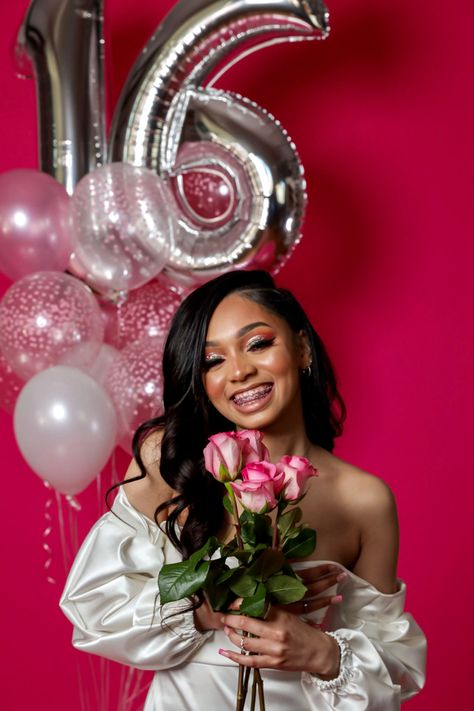 Sweet 16 Photoshoot Ideas Indoor, Purple Photoshoot Birthday, 16 Bday Photoshoot, Birthday Photoshoot Ideas With Balloons, Photoshoot Ideas Birthday 16, Balloon Birthday Photoshoot, Photoshoot Ideas 16th Birthday, 17 Birthday Photoshoot Ideas, Sweet 16 Birthday Photoshoot Ideas