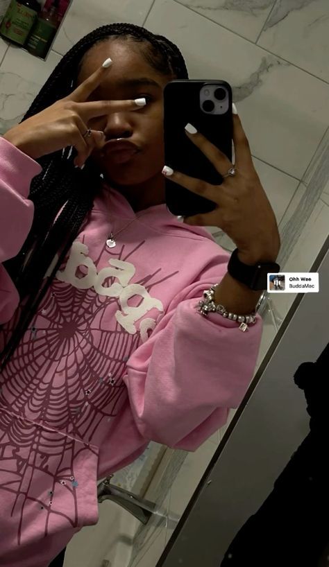 Pretty Selfies Face, Pretty Selfies Instagram Baddie, Pretty Selfies Poses, Black Selfies, Braids For Teens, Cute Baddies, Mirror Pics Poses, Pretty Mirror Selfie, Teen Girl Black