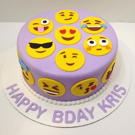 Purple Emoji, Emoji Birthday Cake, Emoji Cake, Emoji Birthday Party, Purple Cake, 10 Birthday Cake, 13 Birthday Cake, Torte Cupcake, Emoji Birthday