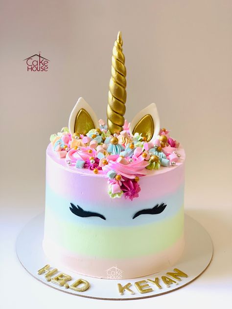 Unicorn Pasta, Unicorn Cake Design, Cake Pic, Pookalam Design, Professional Cake Decorating, 7th Birthday Cakes, Butterfly Birthday Cakes, Fruity Cake, Cake Models