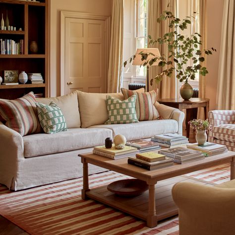 Linen Sofa Living Room, Colour Sofa, Island Sofa, Neptune Home, Linen Slipcover, Sofa Corner, Sitting Rooms, Nancy Meyers, Lime Tree