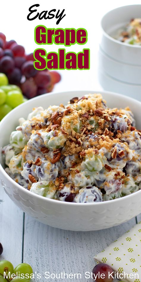 Creamy Grape Salad, Grape Salad Recipe, Berry Fruit Salad, Desserts Healthy, Healthy Summer Desserts, Grape Salad, Best Salad Recipes, Charcuterie Recipes, Fruit Salad Recipes