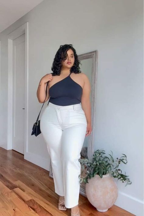 Outfits September, Curvy Street Style, Dating Outfit, Pants Outfit Ideas, Plus Zise, Plus Size Baddie Outfits, Plus Size Fashionista, Look Plus Size, Shoulder Hair