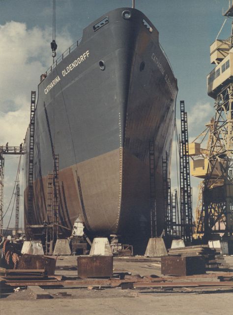 cargo ship ready for launch | View of 'Catharina Oldendorff' ready for launch at the shipyard of Austin Sunderland, 20 August 1974 Naval Architecture, Oil Platform, Marine Engineering, Cargo Ship, Merchant Navy, Merchant Marine, Used Boats, Cargo Shipping, Power Boats