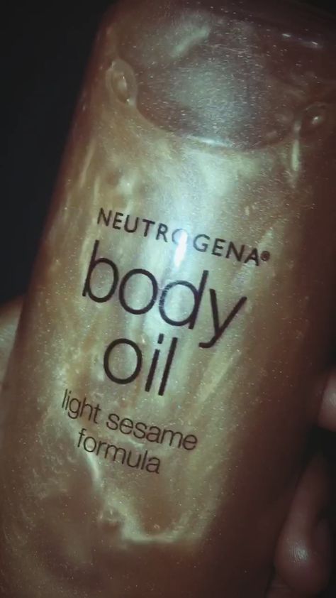 Glowing Skin!!!  Pick up a 16 oz bottle of Neutrogena Body oil Light Sesame formula. And a any make-up highlighter (I used an Elf highlighter that I picked up from CVS, for $8.00 plus tax). Pour a little out of the bottle. Then scrap the highlighter out of its container and then dump it into the body oil. Body Highlighter, Tom Ford Shimmering Body Oil, Body Shimmer Lotion, Elf Highlighter, Body Shimmer Glowing Skin, Shimmer Body Oil Aesthetic, Glowing Body Skin, Body Shimmer Glowing Skin Black Women, Shimmer Body Lotion