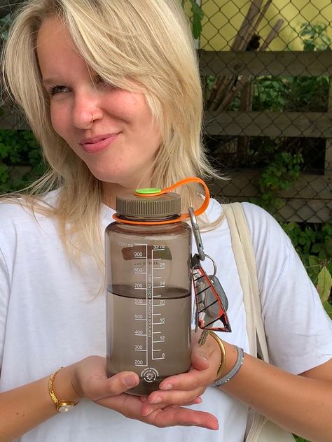 Hiking Water Bottle Aesthetic, Granola Water Bottle, Nalgene Aesthetic, Nalgene Water Bottle Aesthetic, Straight Wolfcut, Blonde Hair Hairstyles, Water Bottle Aesthetic, Granola Boy, Aesthetic Water Bottle