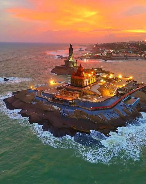 Kanyakumari Kanyakumari Beach, Ancient Indian Art, Kanyakumari, India Travel, World History, City Life, Fun Easy, Indian Art, Sunrise Sunset