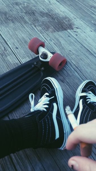 penny board | Tumblr Penny Board Aesthetic, Aesthetic Skater Girl, Skater Girl Aesthetic, Skateboard Photos, Skateboard Aesthetic, Penny Skateboard, Penny Board, Skate And Destroy, Skateboard Photography