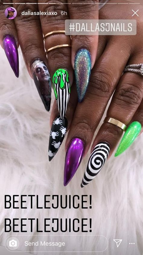 Beatle Juice Nails Acrylic, Beetle Juice Nail Art, Bettle Juice Nail Art, Beatle Juice Nail Art, Bettle Juice Nail Ideas, Joker Nails Designs, Beetlejuice Nails Acrylic, Beetlejuice Nail Designs, Goth Halloween Nails