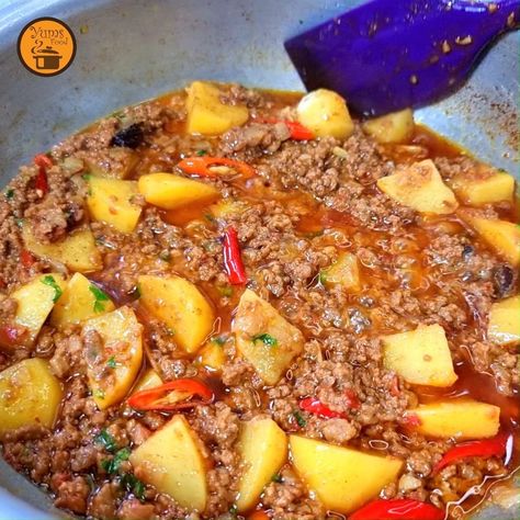 Chicken Keema Recipe Indian, Keema Aloo, Pakistani Keema Recipe, Keema Recipe, Instant Pot Keema Aloo, Chicken Keema Recipe, Keema Recipes, Snap Food, Yummy Food