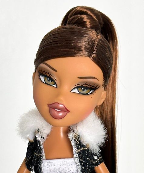 Joshua on Twitter: "Yasmin if she slayed https://t.co/RGRUGCL8KN" / Twitter Yasmin Bratz Doll Aesthetic, Bratz Yasmin Hairstyle, Yasmin Bratz Outfit Ideas, Yasmin Bratz Doll, Bratz Doll Bangs, Bratz Yasmin Aesthetic, Bratz Doll Short Hair, Yasmin Bratz, Bratz Yasmin