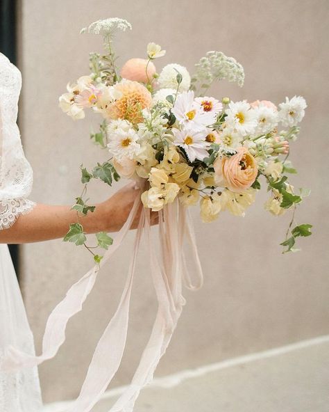 Wedding Flowers Peach And White, Bridal Bouquet With Ribbon Hanging, Wedding Color Palette Late Summer, Bridal Bouquet Whimsical, Neutral Wildflower Bouquet, Peachy Wedding Flowers, Peach Bouquet Wedding, Summer Florals Wedding, September Bridal Bouquet