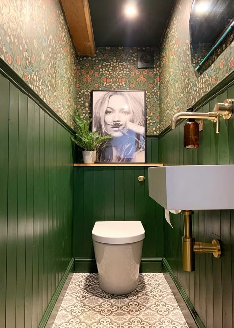 Water Closet Decor, Maximalist Bathroom Decor, Maximalist Bathroom, Wc Decoration, Small Downstairs Toilet, Cloakroom Toilet, Downstairs Cloakroom, Toilet Room Decor, Bilik Air