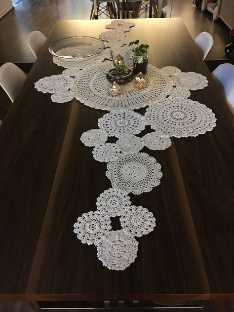 Doily Table Setting, Repurpose Doilies, Doilies Diy, Taplak Meja Crochet, Small Front Porch Christmas, Doily Art, French Country Front Porch, Doilies Crafts, Small Front Porch