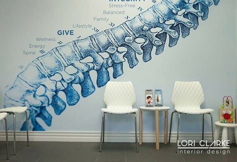 Chiropractor Office Design, White Outdoor Chair, Chiropractic Decor, Chiropractic Office Design, Clinic Art, Waiting Room Design, Massage Therapy Rooms, Physiotherapy Clinic, Chiropractic Clinic